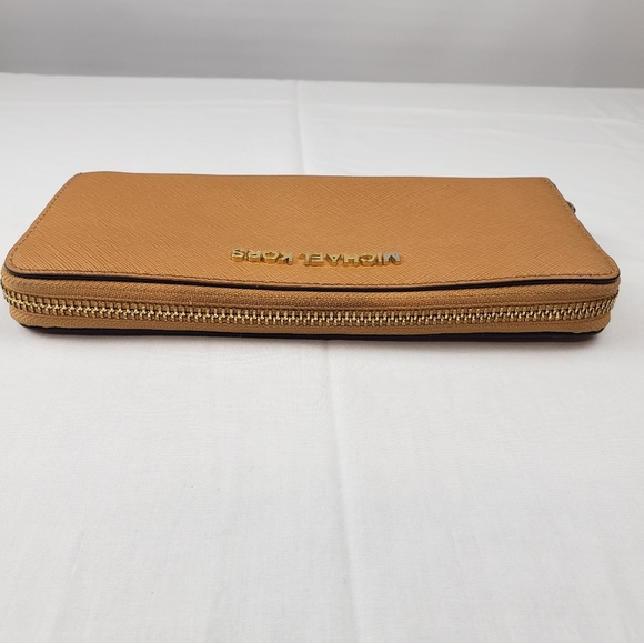 Michael Kors Tan Brown Wallet - Picture 2 of 15